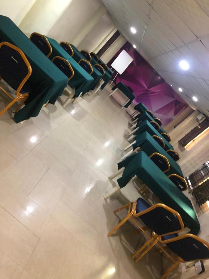 Presken Hotels Alade Avenue Ikeja Exterior foto