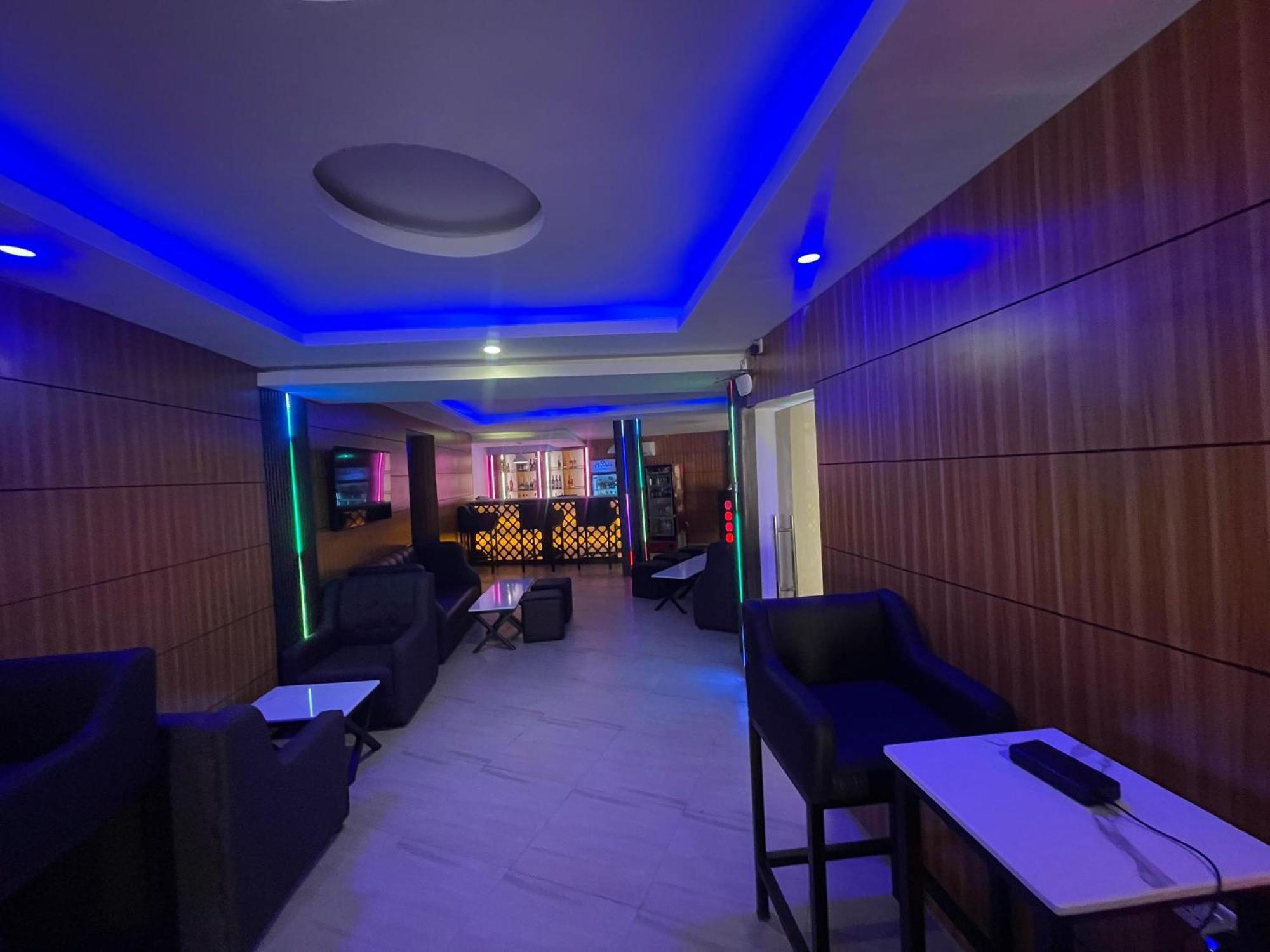 Presken Hotels Alade Avenue Ikeja Exterior foto
